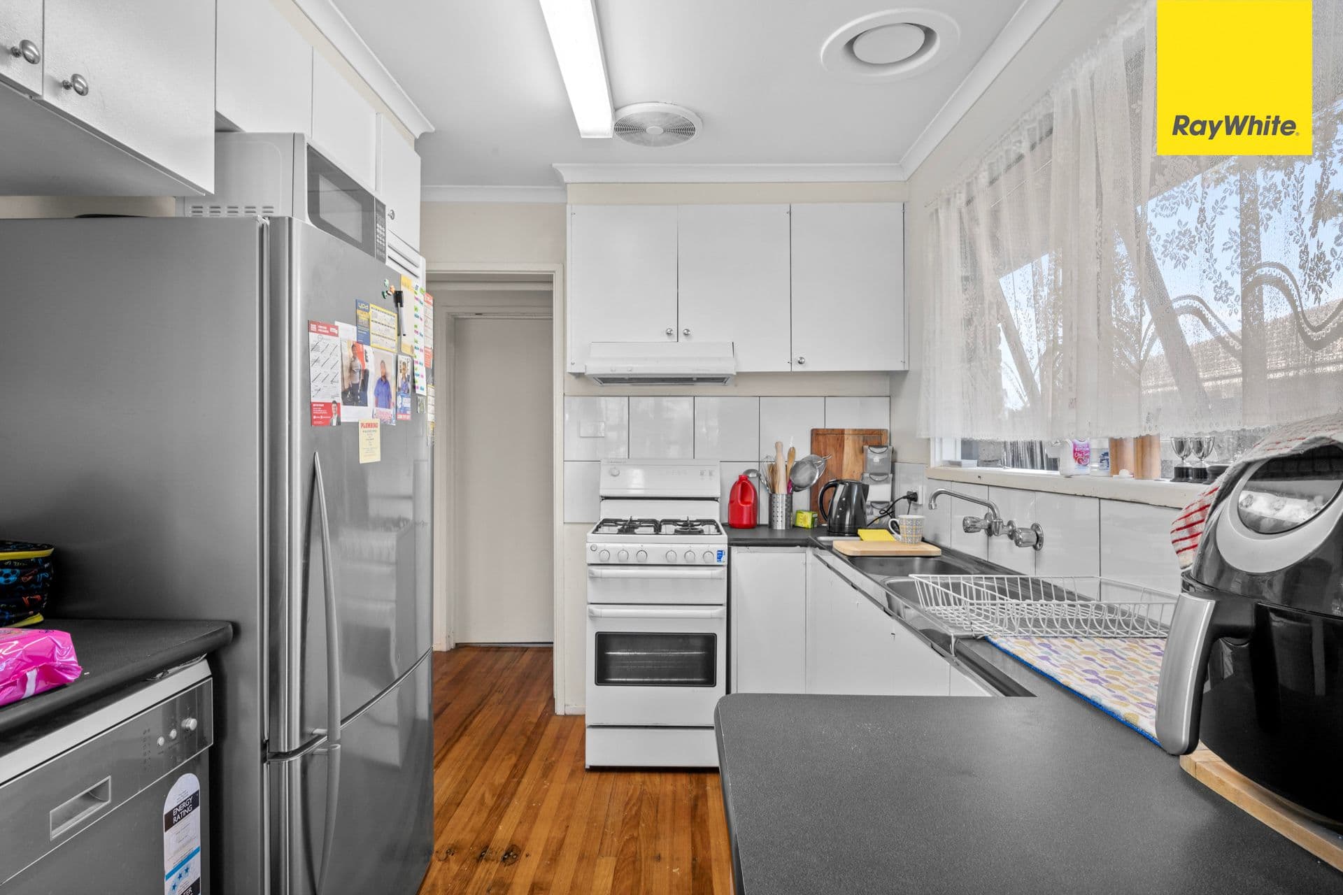 52 Monash Street, Melton South VIC 3338, Melton South - Thumbnail 5