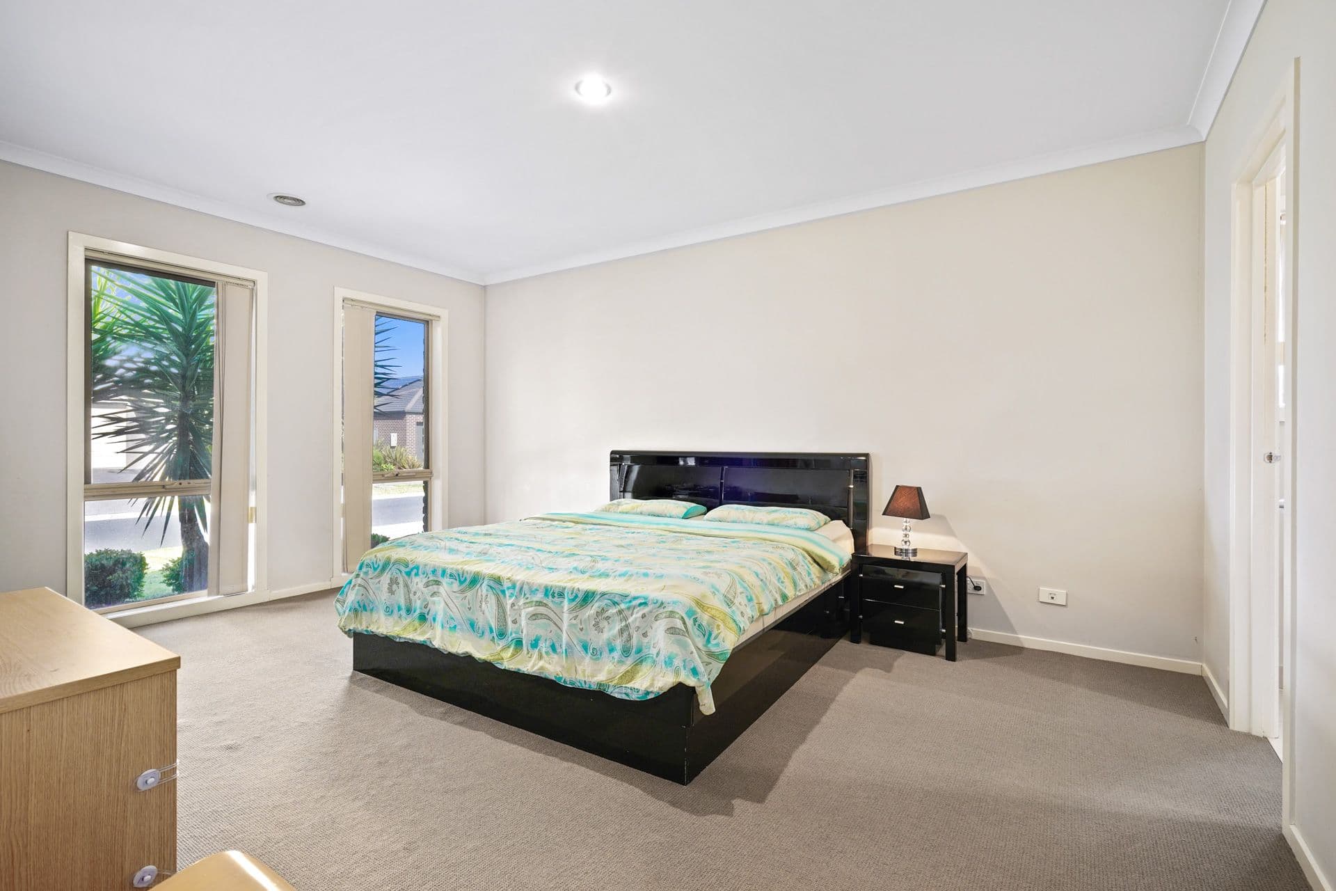 10 Page Close, Pakenham VIC 3810, Pakenham - Thumbnail 8