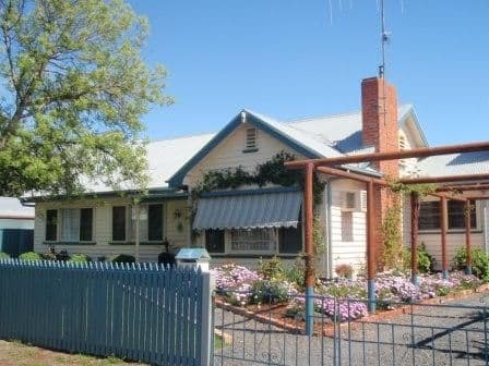 4 Alfred Street, SEYMOUR VIC 3660, Seymour - Image 1