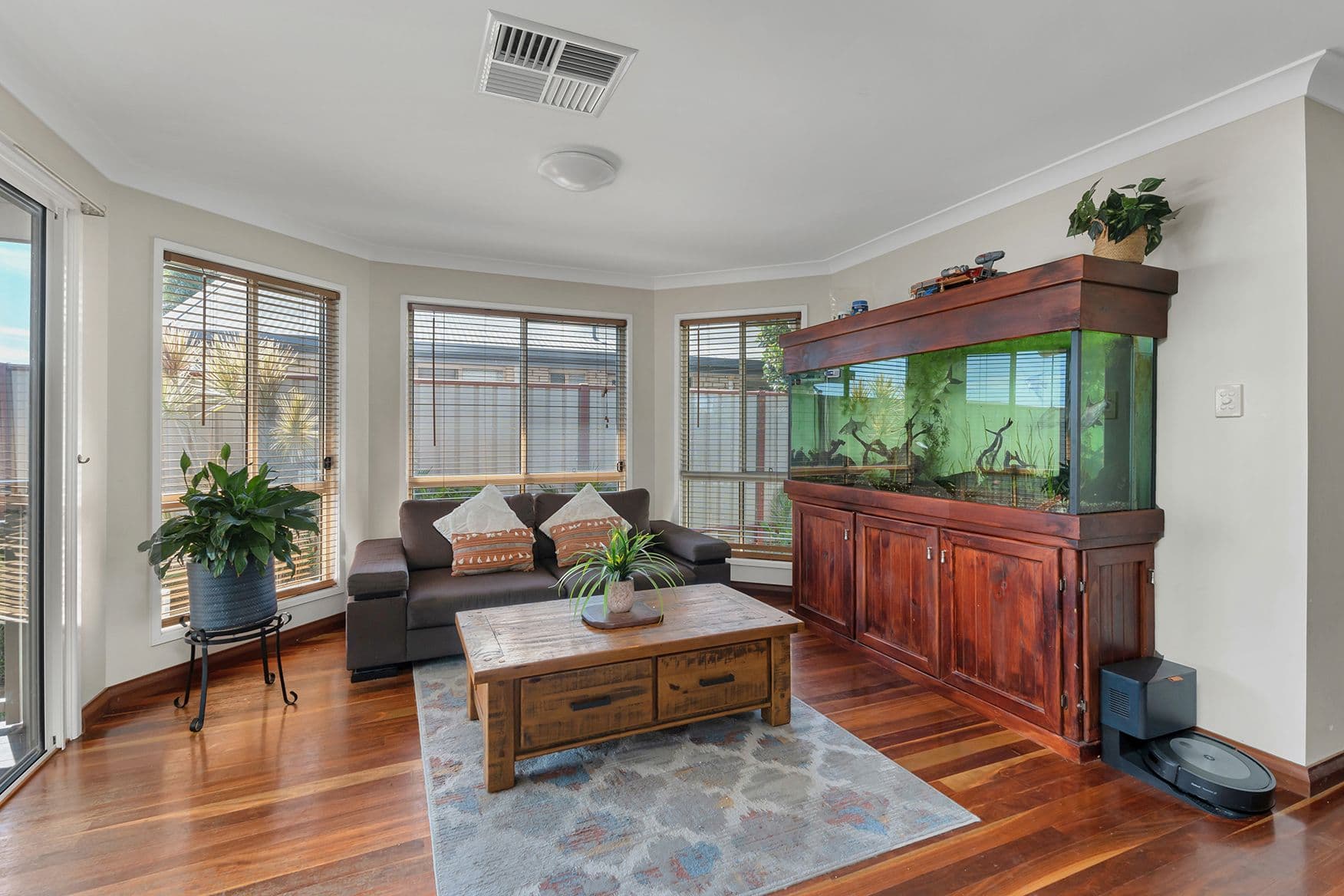 14 Whitchurch Road, Emerald QLD 4720, Emerald - Thumbnail 5