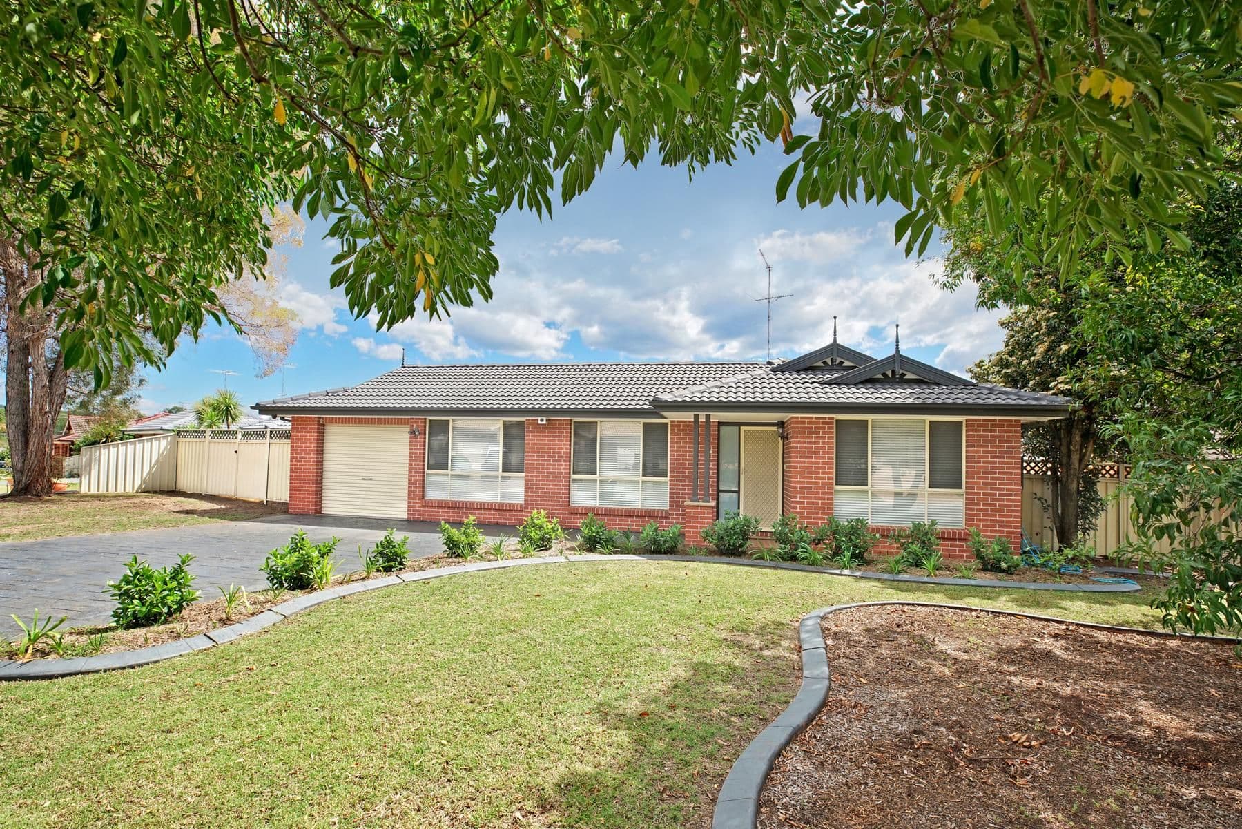 13 Woodlands Drive, Glenmore Park - Image 1