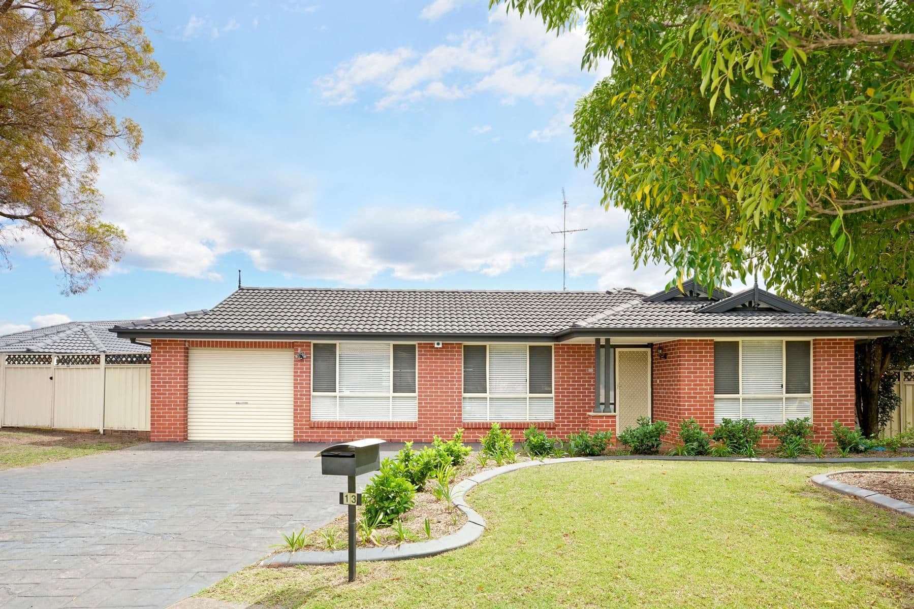 13 Woodlands Drive, Glenmore Park - Thumbnail 2