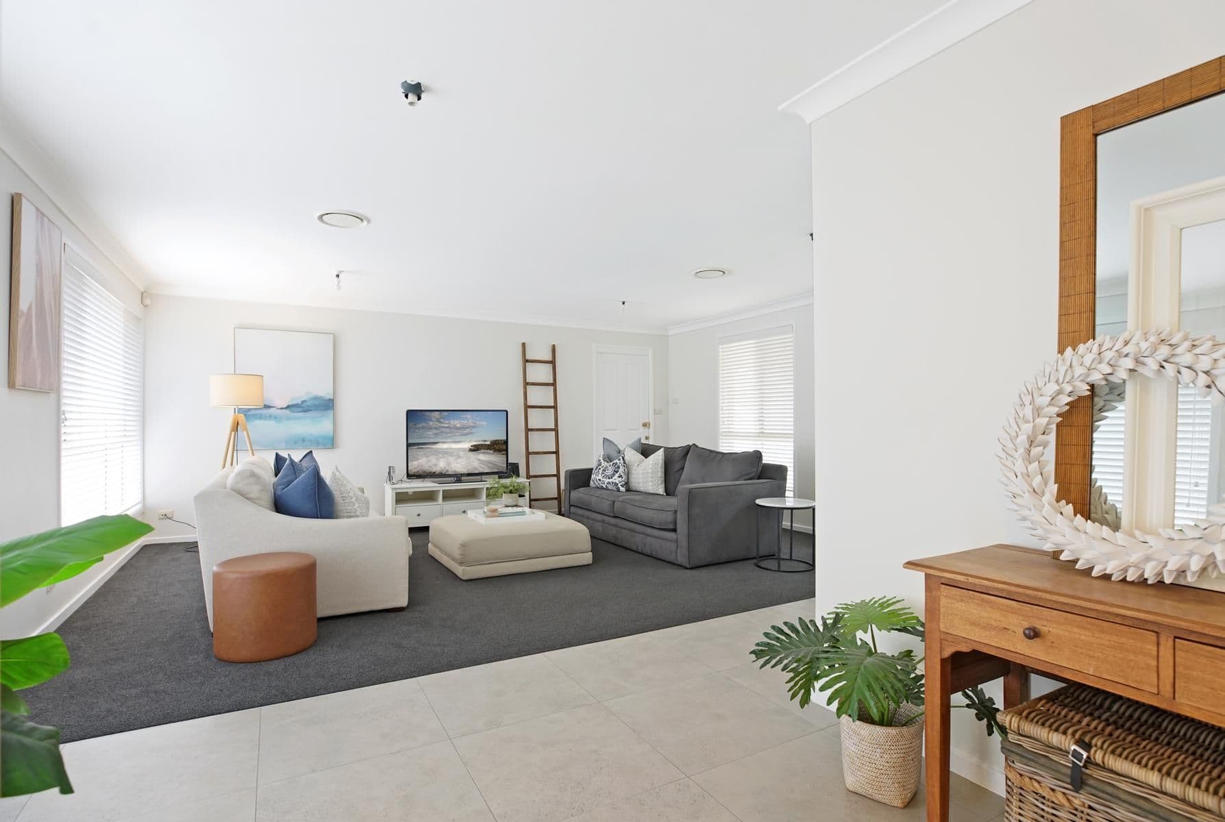 13 Woodlands Drive, Glenmore Park - Thumbnail 3