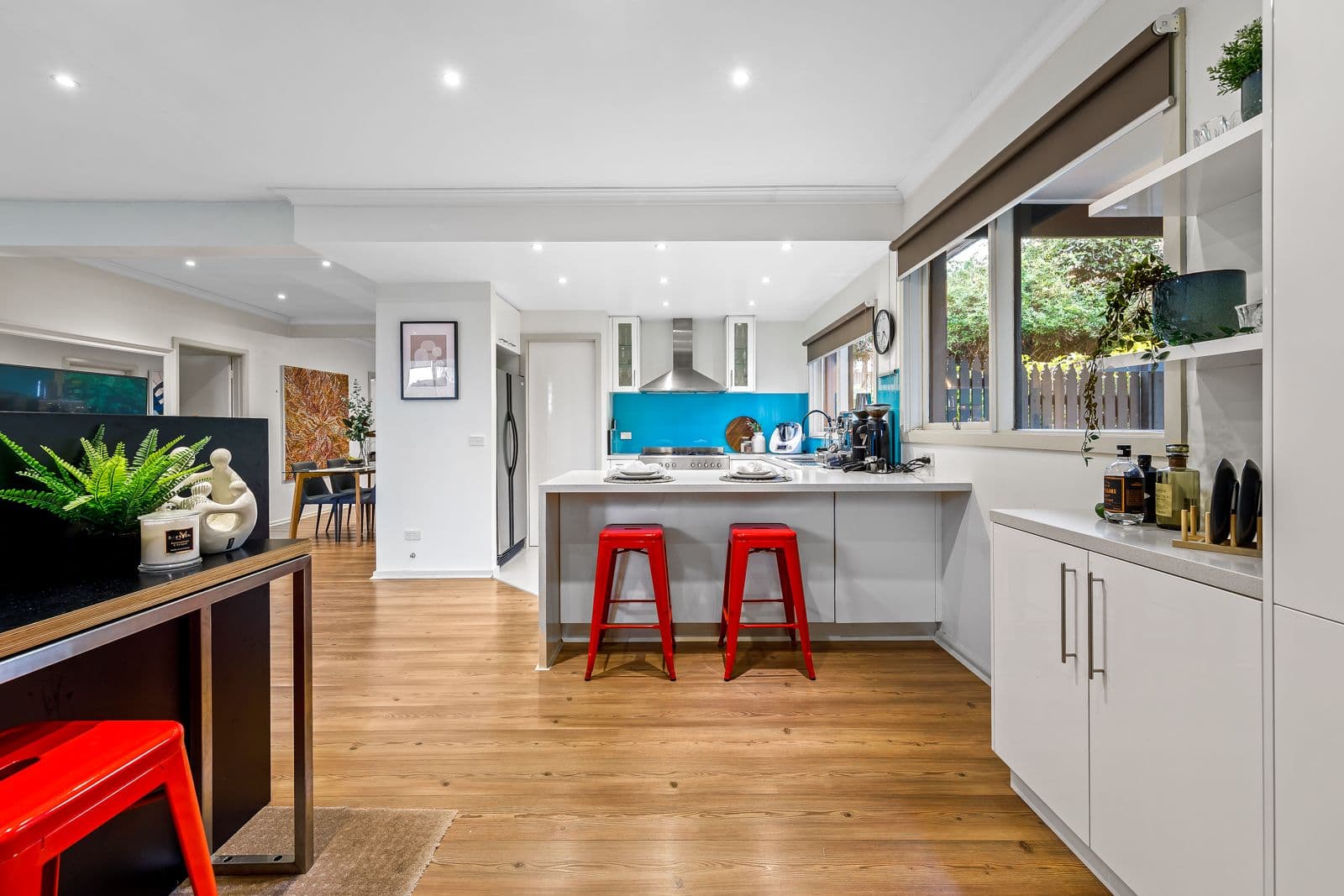 6 Russell Crescent, Mount Waverley VIC 3149, Mount Waverley - Thumbnail 4