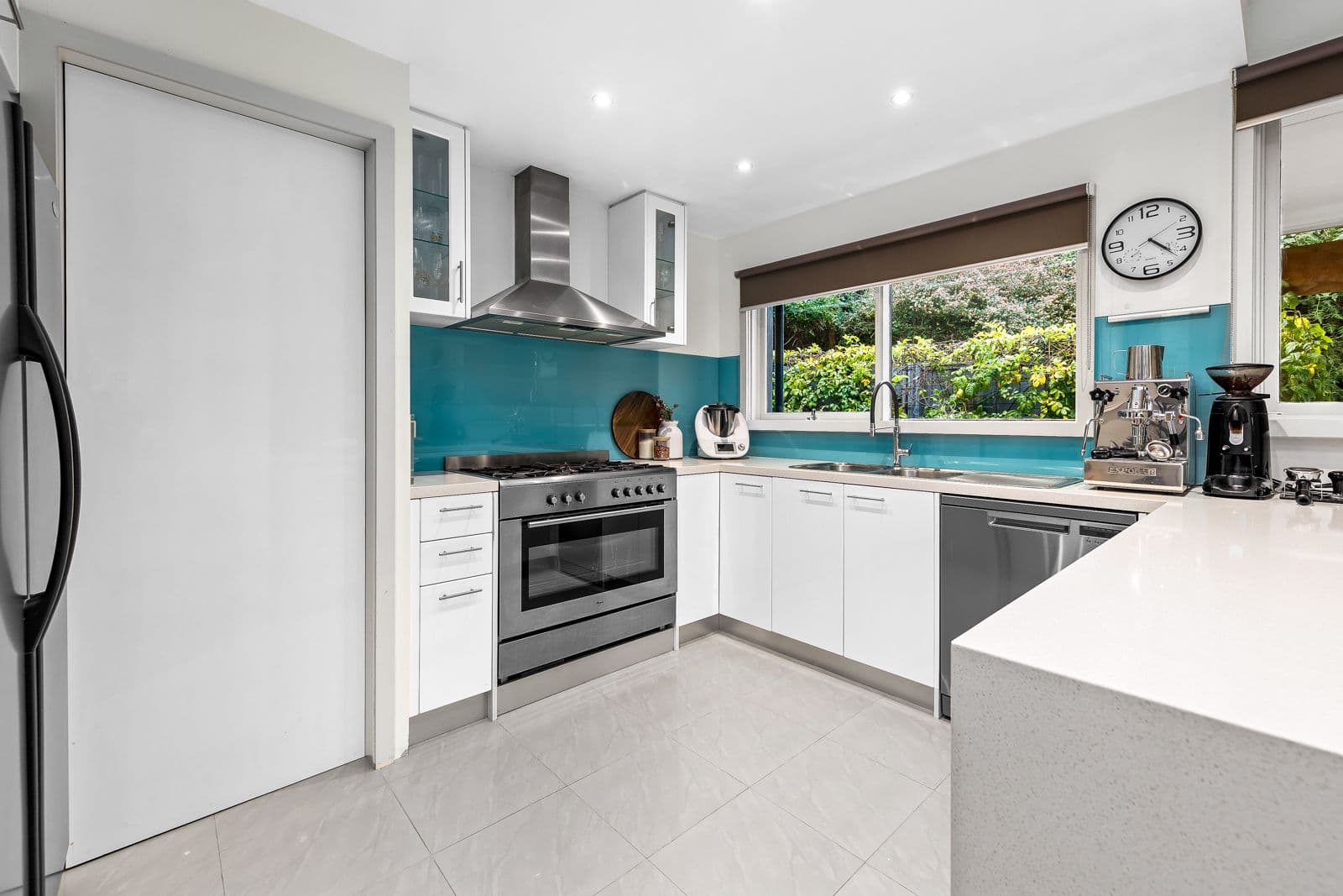 6 Russell Crescent, Mount Waverley VIC 3149, Mount Waverley - Thumbnail 6