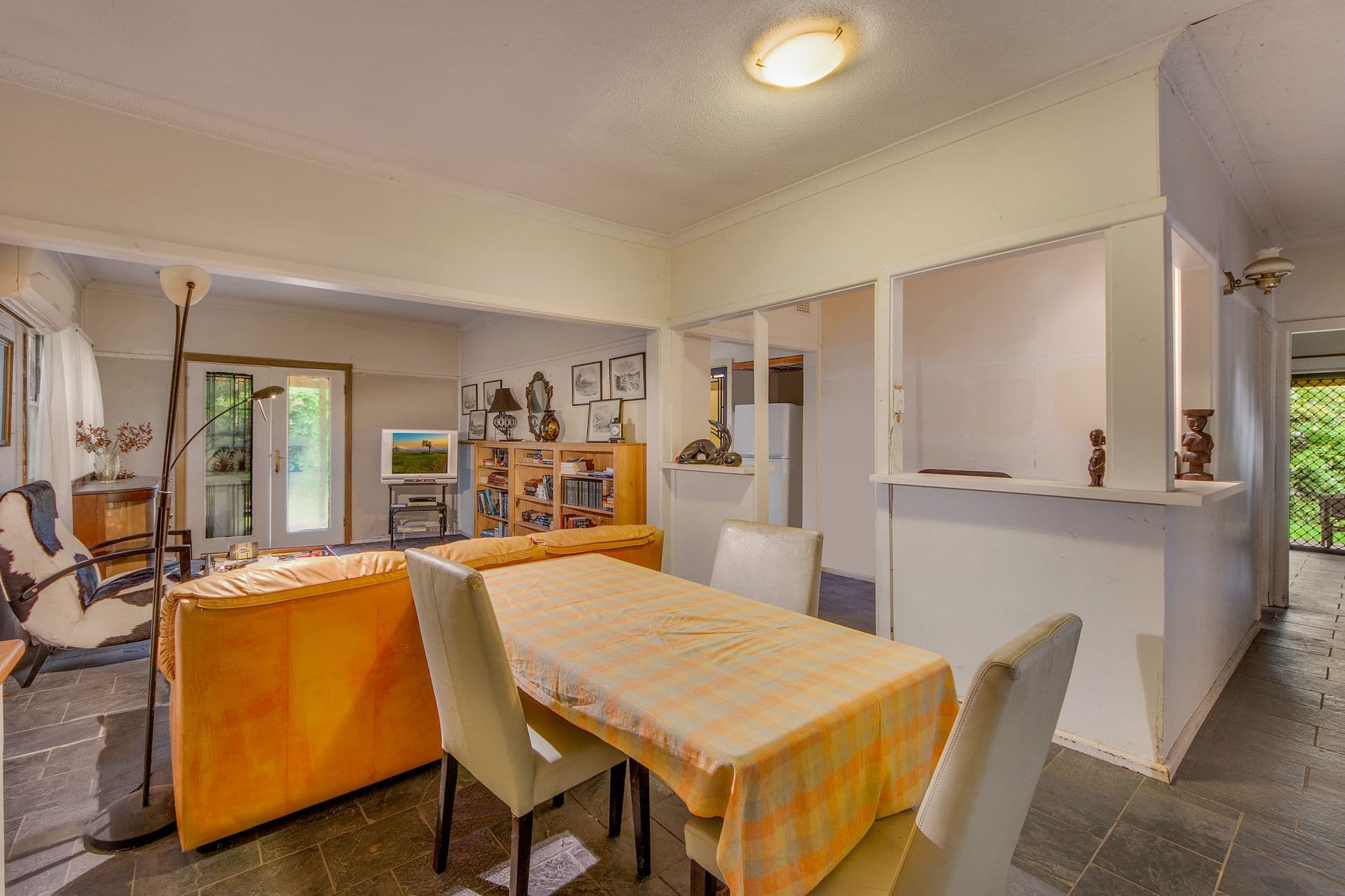 91 Saywell Road, Macquarie Fields - Thumbnail 4