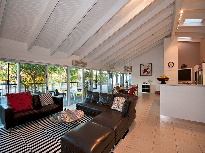 2 Platypus Avenue, SORRENTO QLD 4217, Sorrento - Thumbnail 3
