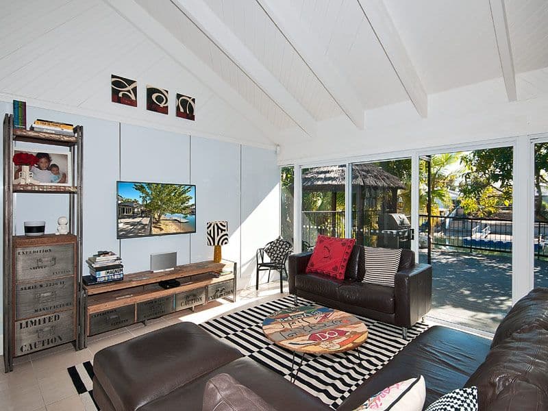 2 Platypus Avenue, SORRENTO QLD 4217, Sorrento - Thumbnail 8