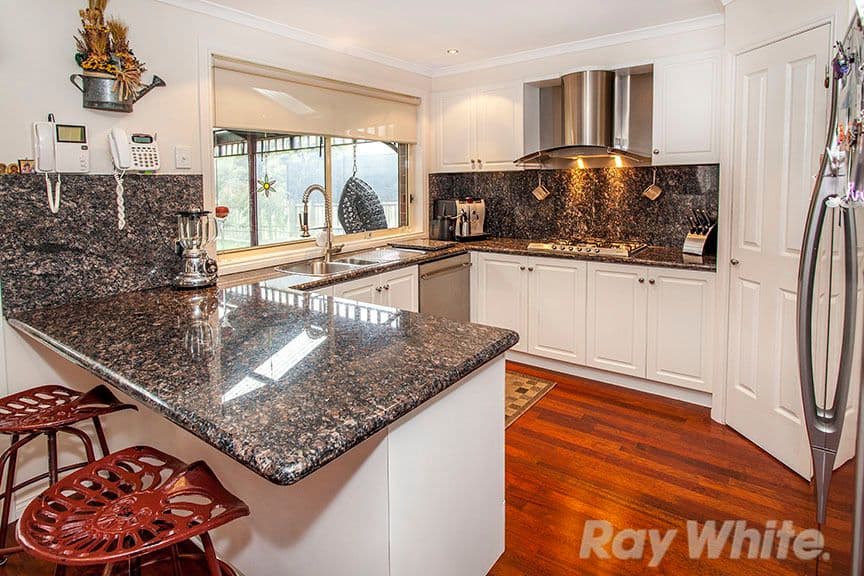 9 Malata Way, Lysterfield VIC 3156, Lysterfield - Thumbnail 3