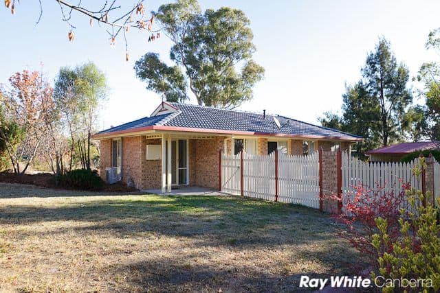 24 Wilson Crescent, BANKS ACT 2906, Banks - Image 1