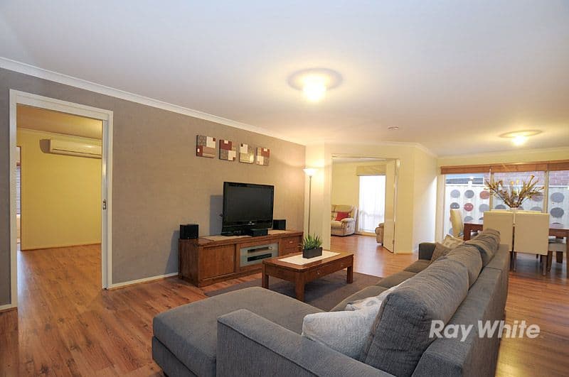 6 Newton Drive, CRANBOURNE VIC 3977, Cranbourne North - Thumbnail 5