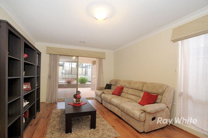6 Newton Drive, CRANBOURNE VIC 3977, Cranbourne North - Thumbnail 8