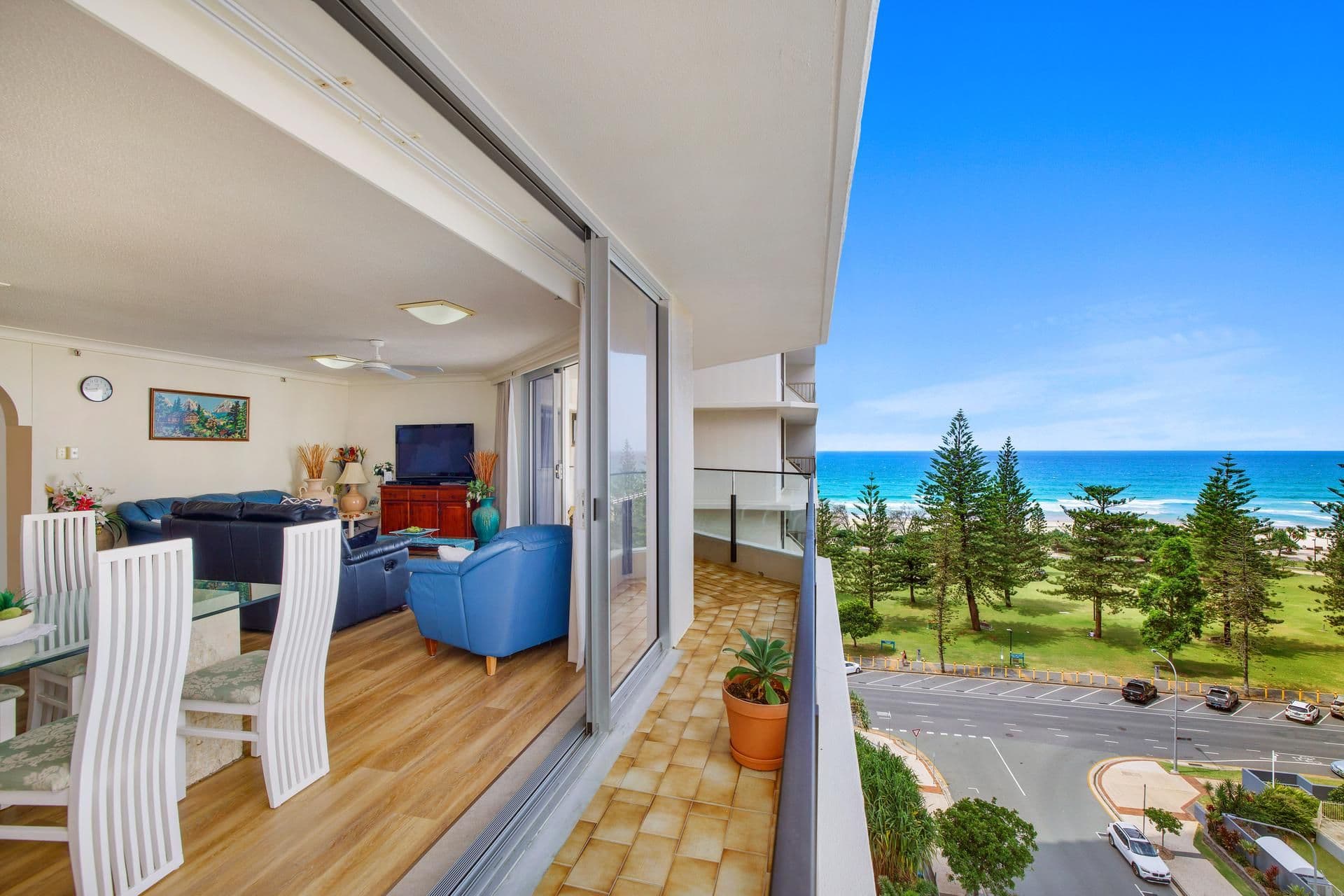 9E 'Beach Haven' 1 Albert Avenue, Broadbeach QLD 4218, Broadbeach - Thumbnail 2