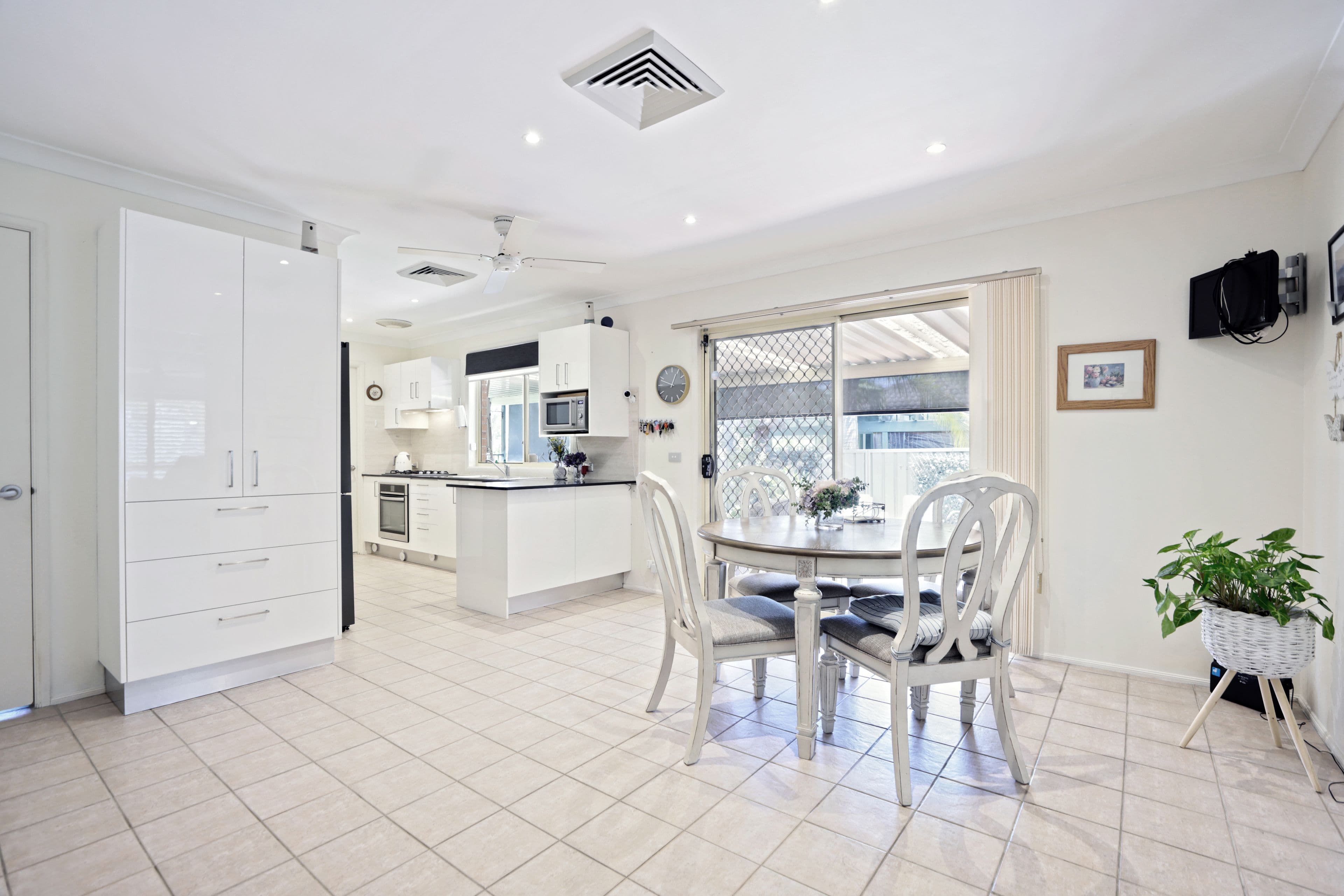 22 Linara Circuit, Glenmore Park NSW 2745, Glenmore Park - Thumbnail 3