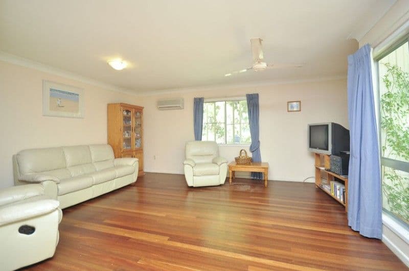 13 Kimba Street, CHAPEL HILL QLD 4069, Chapel Hill - Thumbnail 2