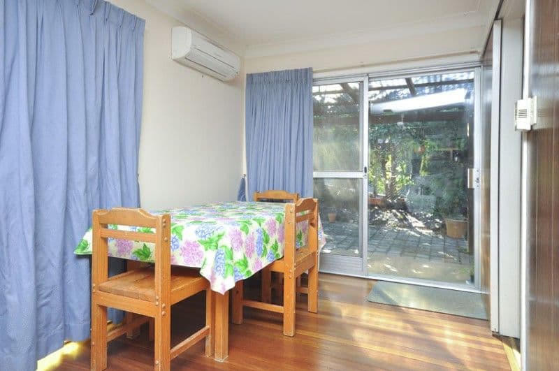 13 Kimba Street, CHAPEL HILL QLD 4069, Chapel Hill - Thumbnail 4