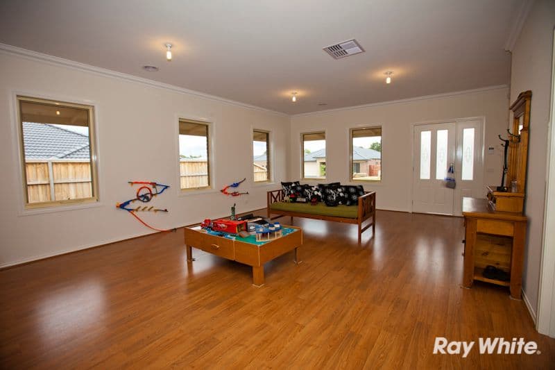 21 Arthur Phillip Drive, PAKENHAM VIC 3810, Pakenham - Thumbnail 6
