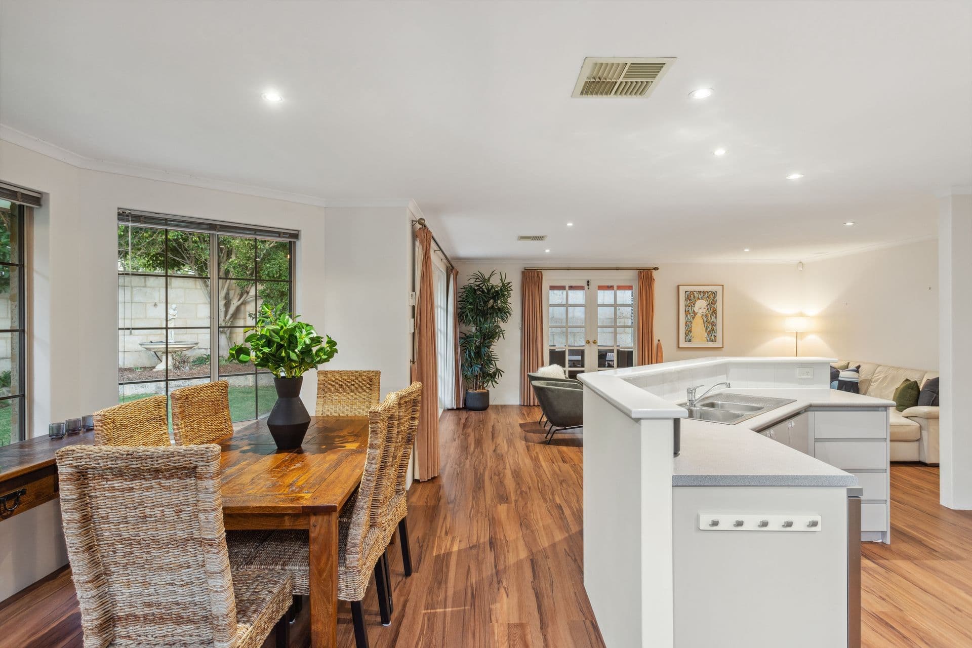 18 Beagle Street, Mosman Park WA 6012, Mosman Park - Thumbnail 7