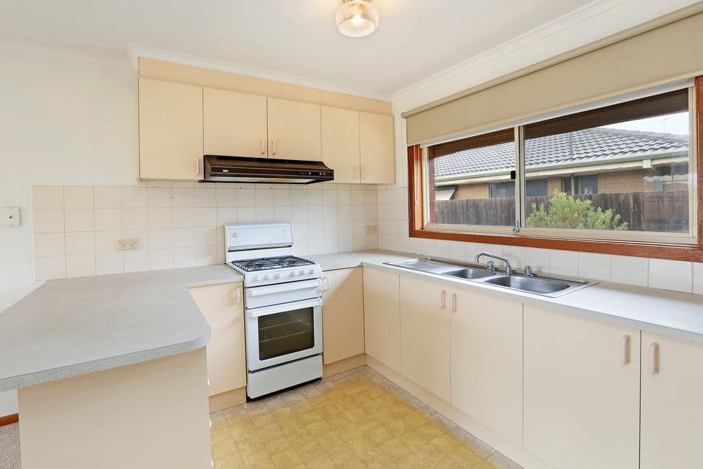 1 Mayton Court, Grovedale VIC 3216, Grovedale - Thumbnail 2