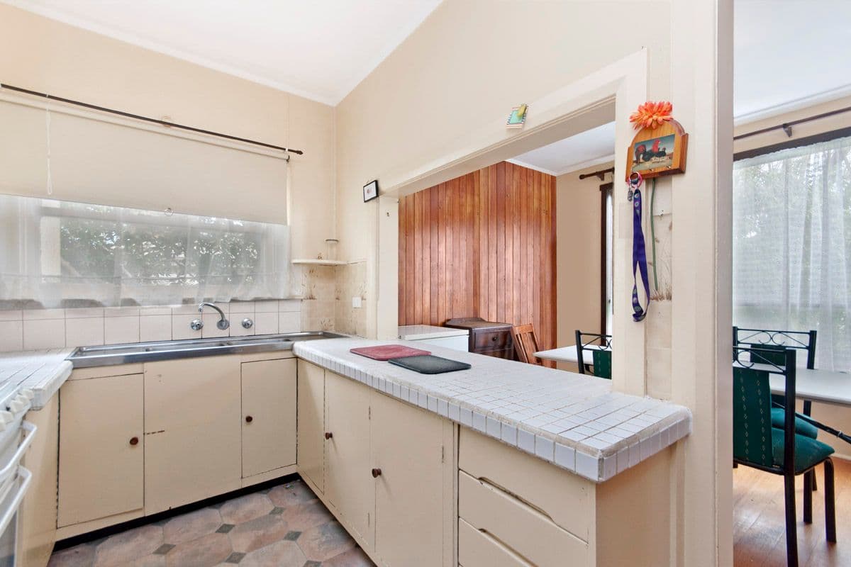 4 Landy Grove, WARRNAMBOOL VIC 3280, Warrnambool - Thumbnail 3