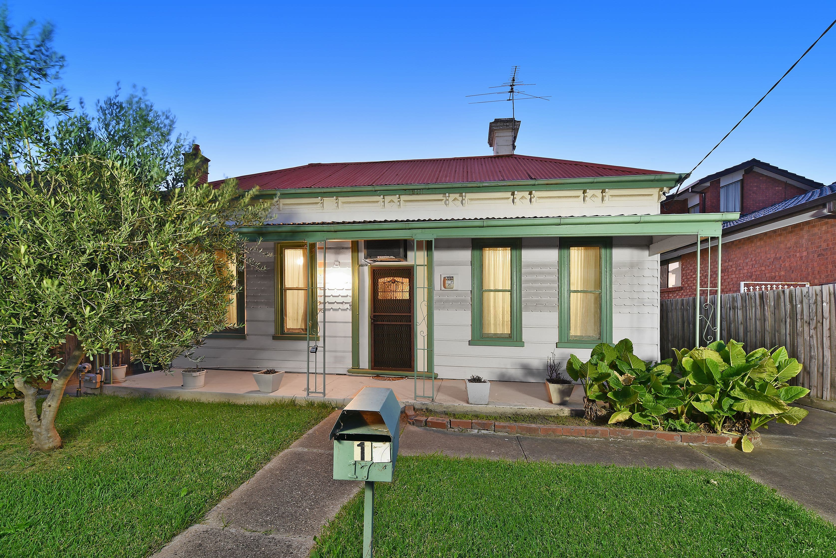 17 Nelson Street, Coburg VIC 3058, Coburg - Thumbnail 2