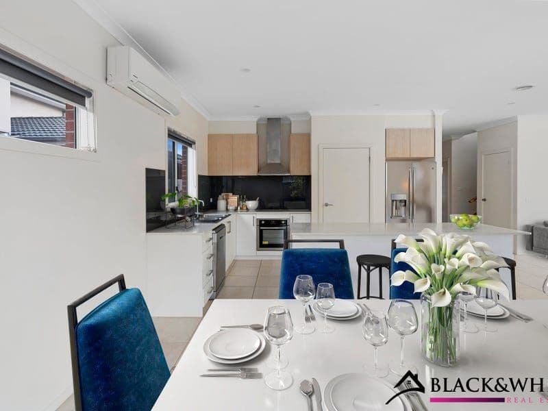 14 Lambro Way, Point Cook VIC 3030, Point Cook - Thumbnail 7