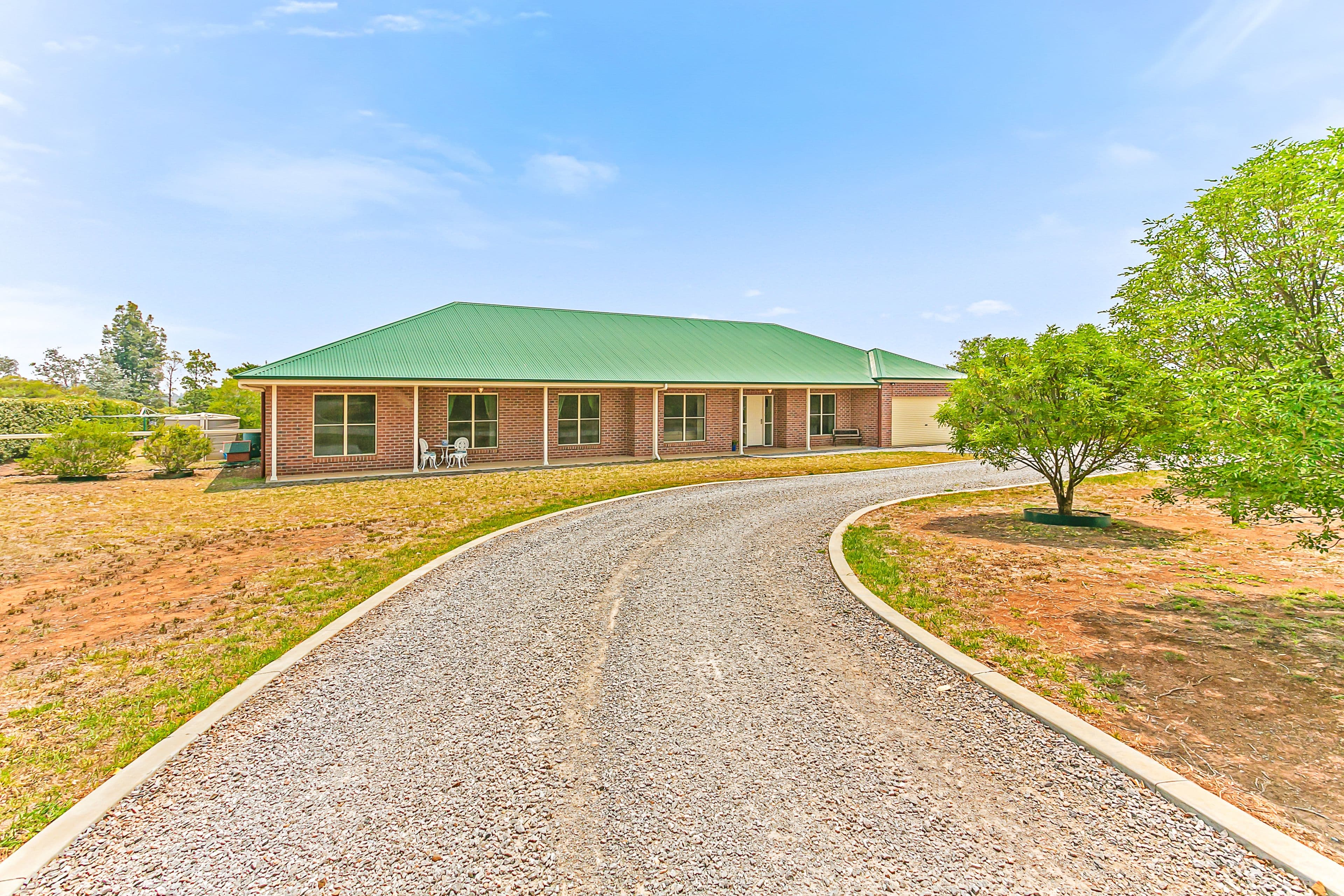 19 Barrington Drive, Tamworth NSW 2340, Tamworth - Thumbnail 2