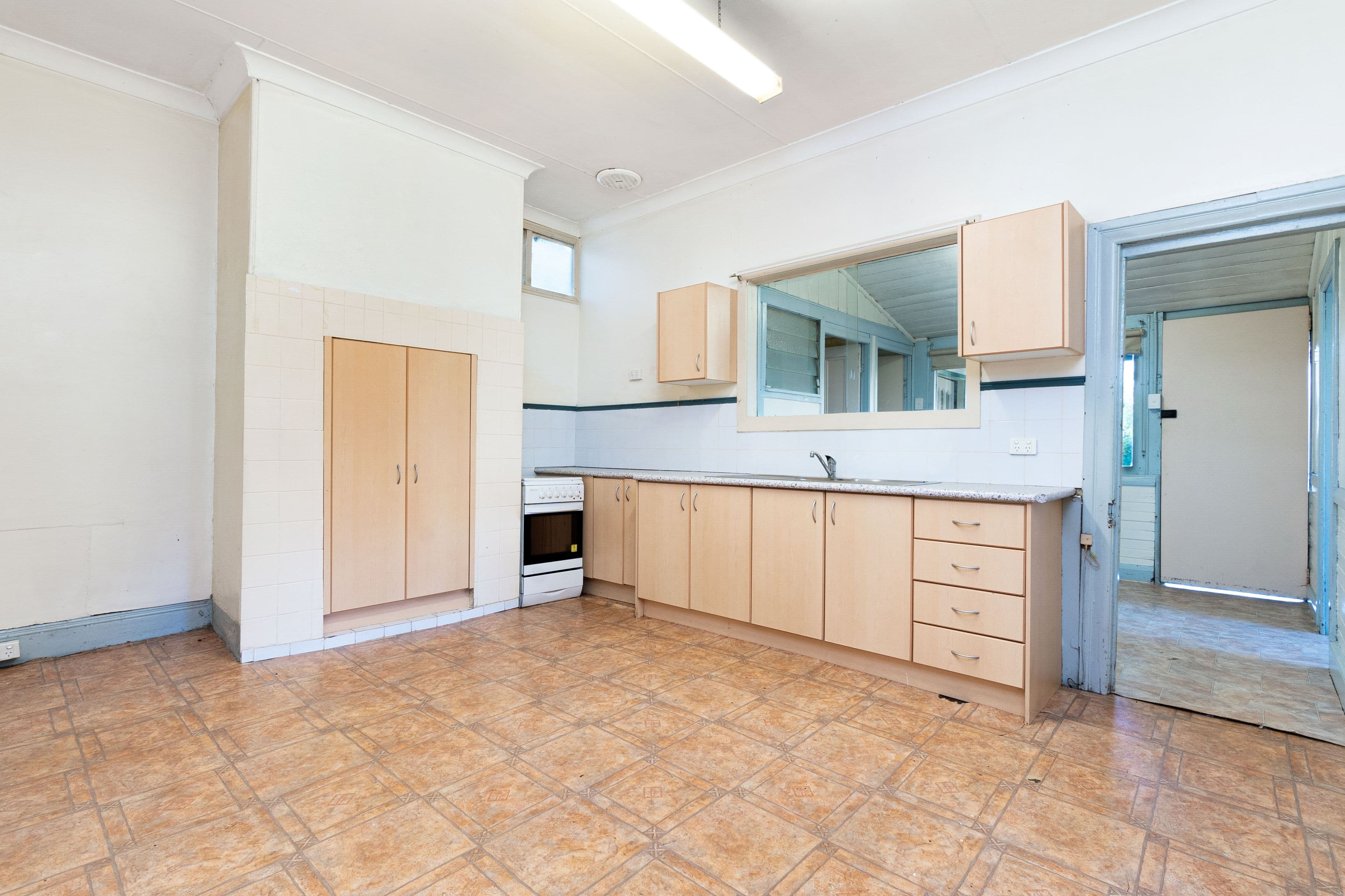 182 Macquarie Street, Windsor NSW 2756, Windsor - Thumbnail 2