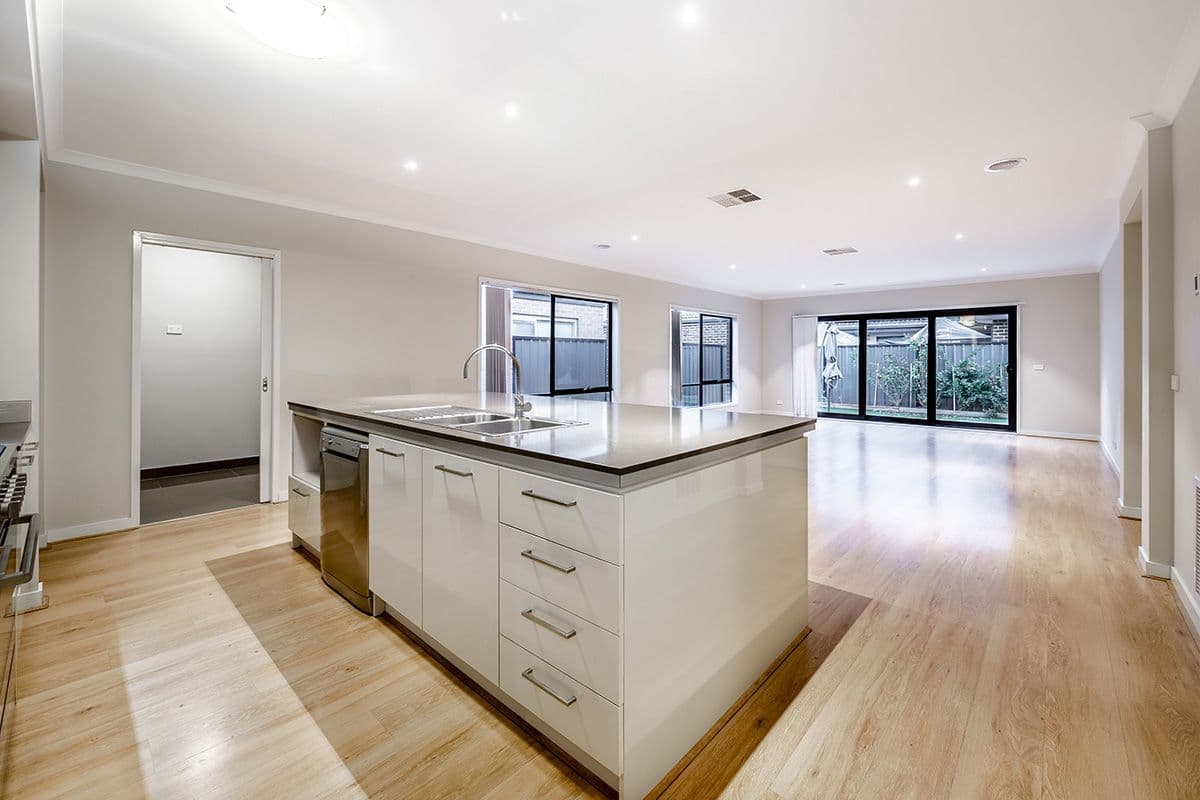 6 Jonesys Lane, Clyde North VIC 3978, Clyde North - Thumbnail 6