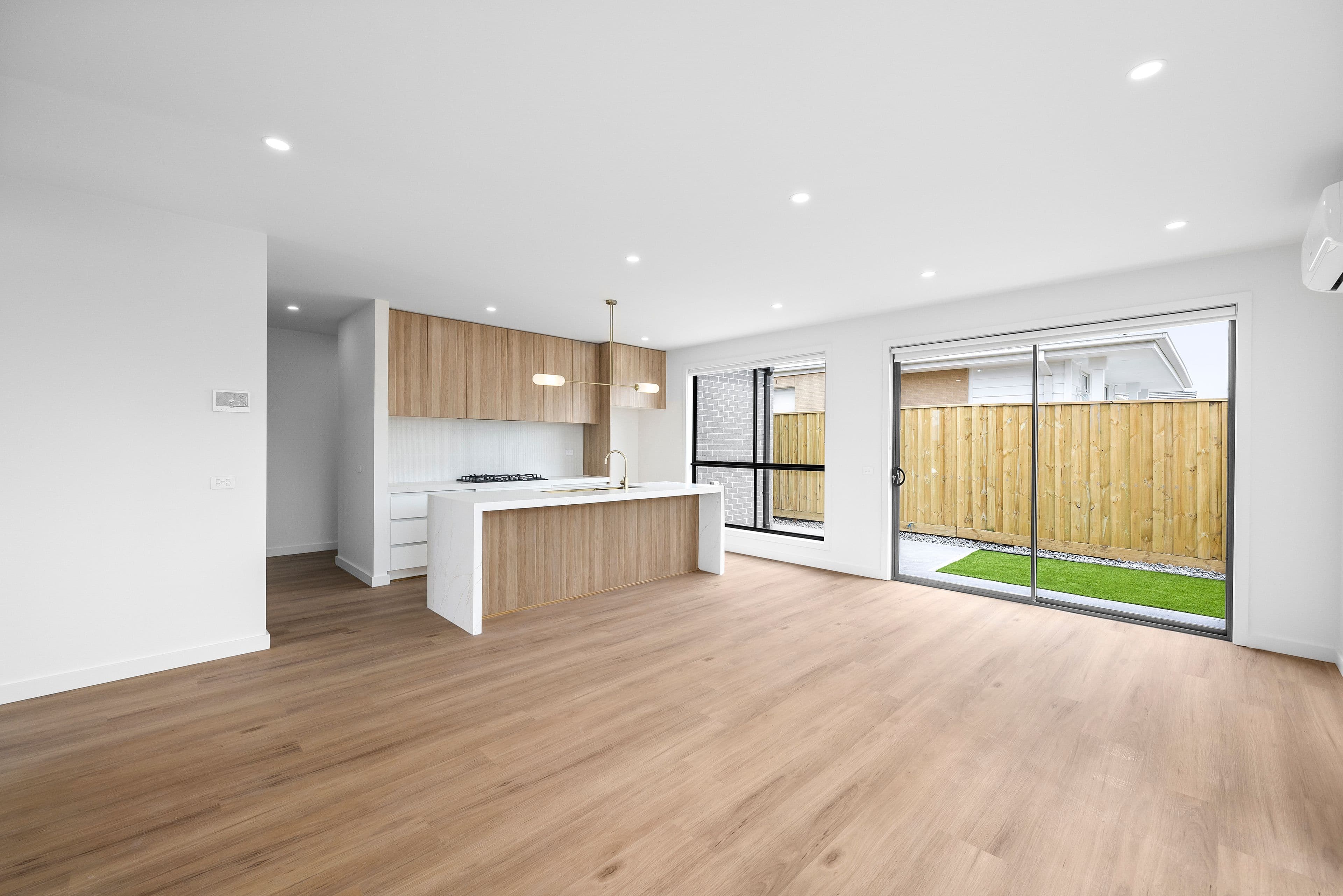 24 Mighty Road, Sunbury VIC 3429, Sunbury - Thumbnail 2
