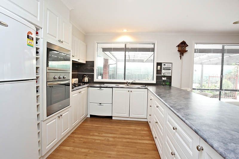 5 Catherine Drive, HILLSIDE VIC 3037, Hillside - Thumbnail 2