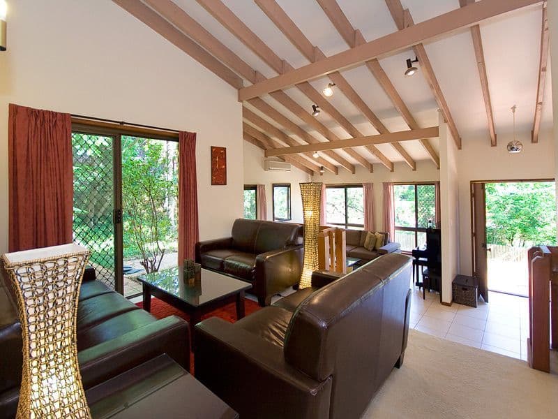 4 Vanimo Street, CHAPEL HILL QLD 4069, Chapel Hill - Thumbnail 4
