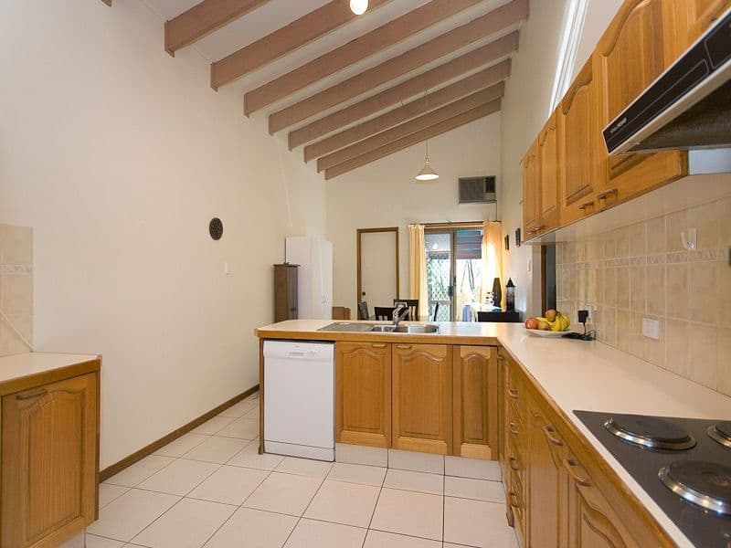 4 Vanimo Street, CHAPEL HILL QLD 4069, Chapel Hill - Thumbnail 8