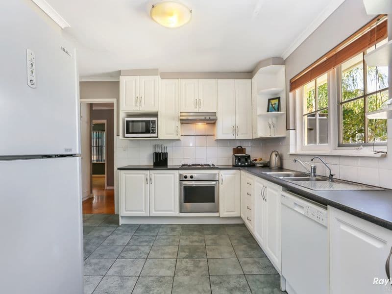 25 Portmarnock Street, Fairview Park SA 5126, Fairview Park - Thumbnail 6