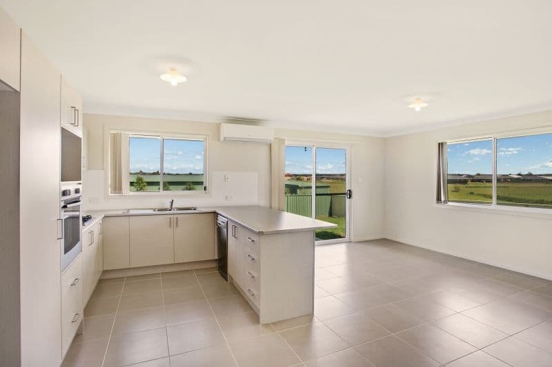 11 Andrew Court, RUTHERFORD NSW 2320, Rutherford - Thumbnail 3