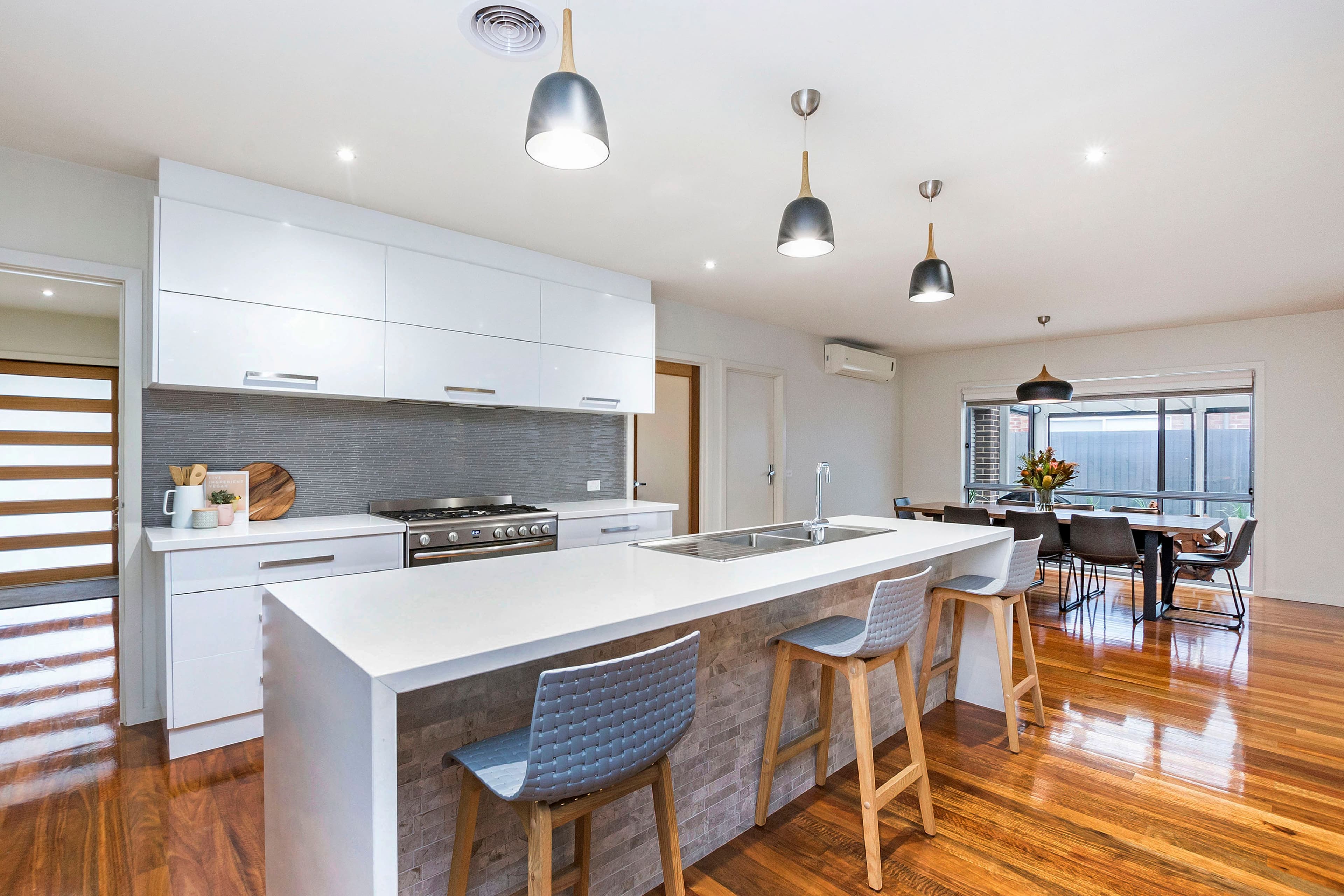 7 Goodwin Avenue, Warrnambool VIC 3280, Warrnambool - Thumbnail 3