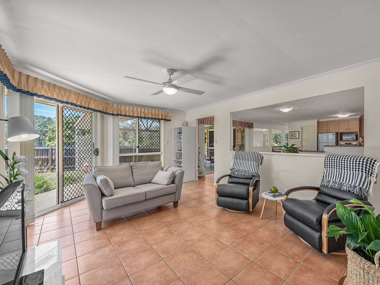 8 Kosta Place, Albany Creek QLD 4035, Albany Creek - Thumbnail 8