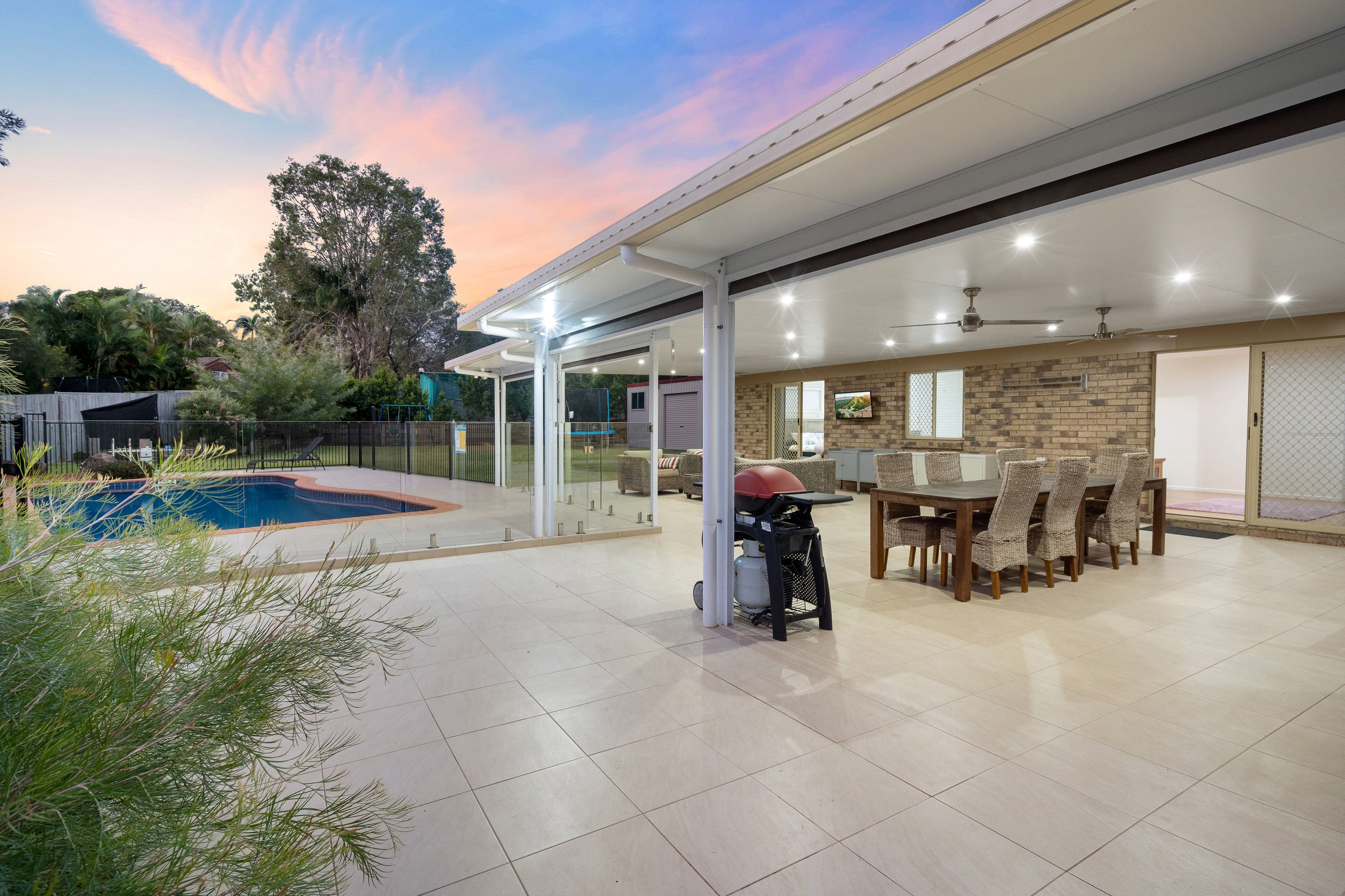 19 Pindari Crescent, Wishart QLD 4122, Wishart - Thumbnail 2