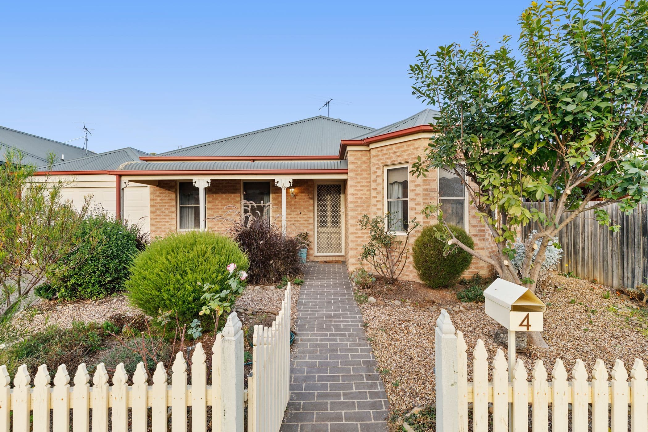 4 Francis Court, Lara VIC 3212, Lara - Image 1