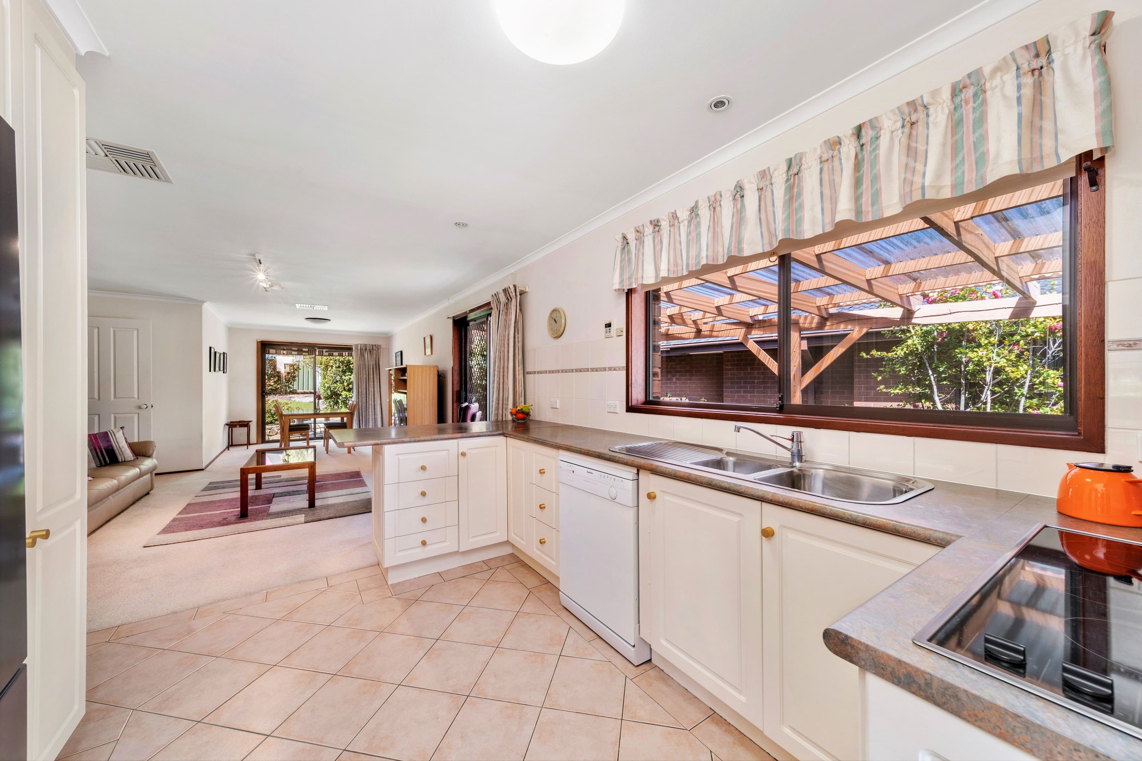 4 Derry Street, Monash ACT 2904, Monash - Thumbnail 4