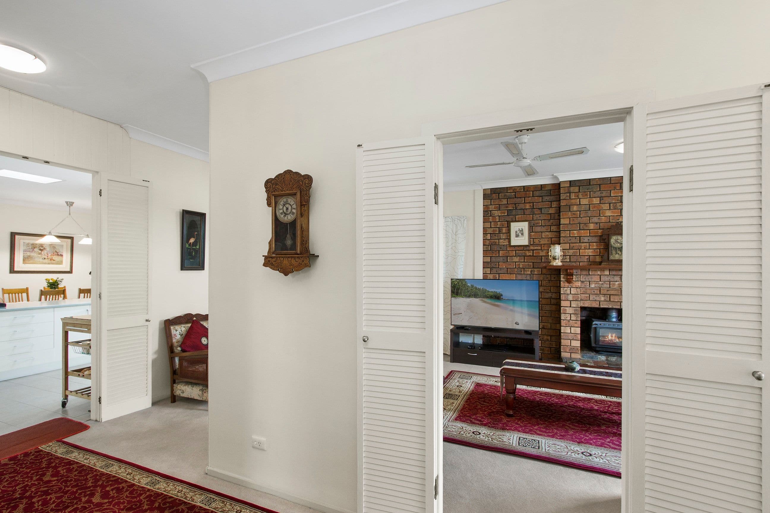40 Hilltop Crescent, Surf Beach - Thumbnail 4