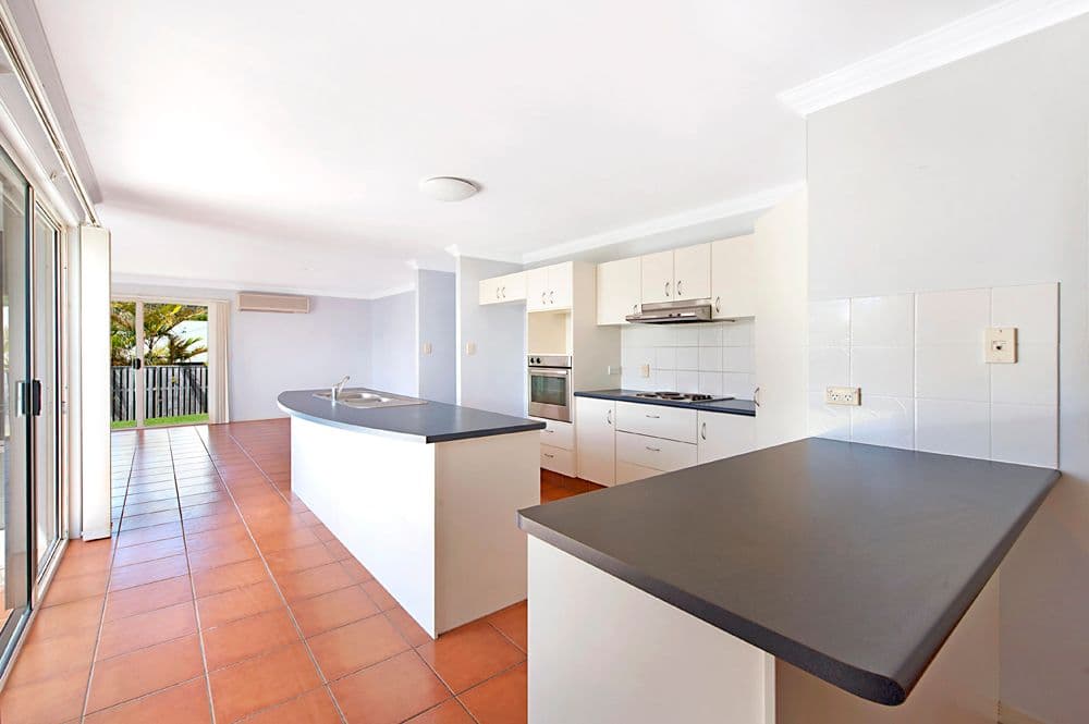 12 Ingrid Lane, COOMERA WATERS QLD 4209, Coomera - Thumbnail 3