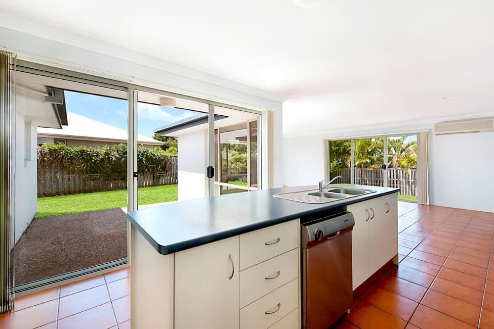 12 Ingrid Lane, COOMERA WATERS QLD 4209, Coomera - Thumbnail 4
