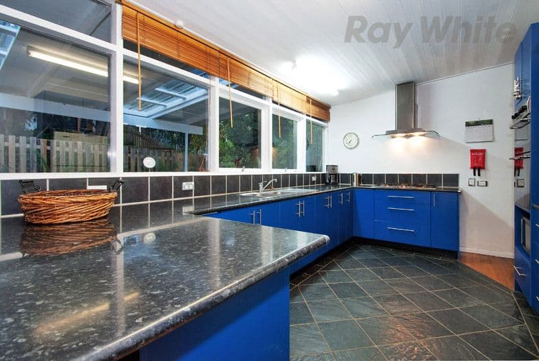 28 STIRLING Road, Croydon VIC 3136, Croydon - Thumbnail 2