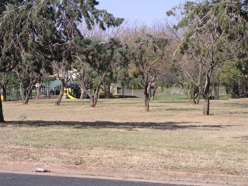 30 Coleman Road, PARKES NSW 2870, Parkes - Thumbnail 6