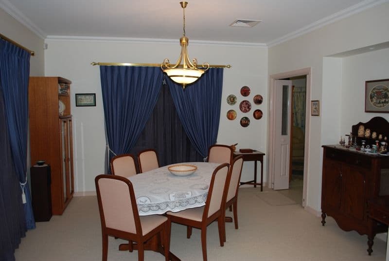 8 Leelaben Place, EIGHT MILE PLAINS QLD 4113, Eight Mile Plains - Thumbnail 7