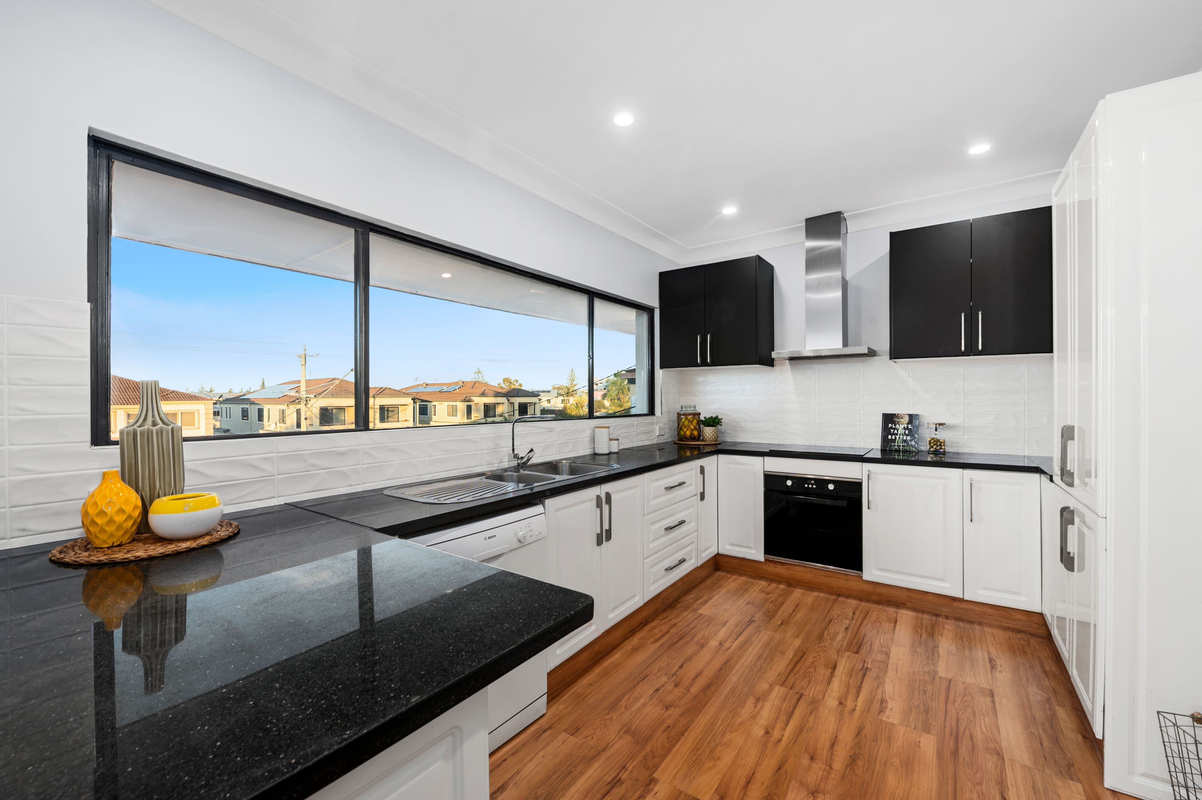 58 Hollywell Road, Biggera Waters QLD 4216, Biggera Waters - Thumbnail 5