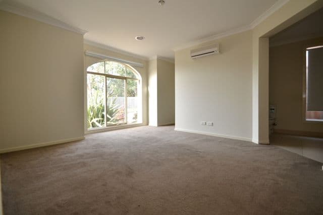 9 Coleridge Way, SOUTH MORANG VIC 3752, South Morang - Thumbnail 2