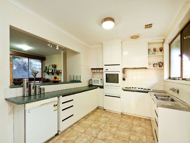 3 Snead Court, DINGLEY VILLAGE VIC 3172, Dingley Village - Thumbnail 3