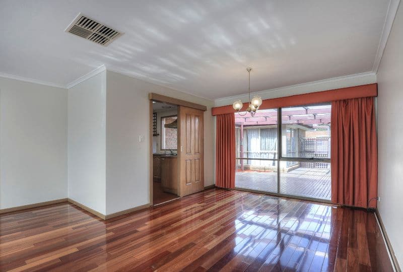 5 Blossom Park Drive, MILL PARK VIC 3082, Mill Park - Thumbnail 3